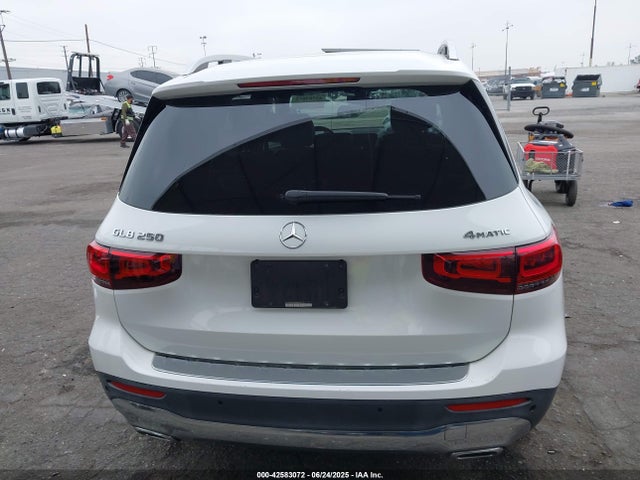 W1N4M4HBXMW086772 Mercedes-Benz m260