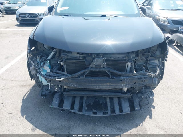JN8AT2MT0JW470639 Nissan 2018