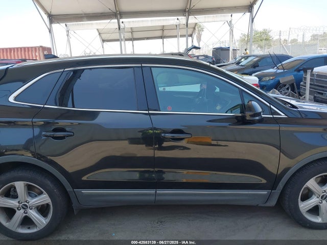 5LMCJ2A91FUJ35999 Lincoln 2015
