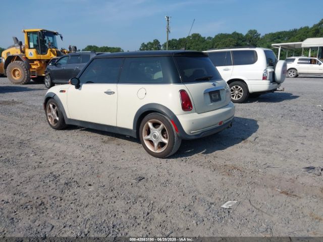 2006 MINI COOPER WMWRC33506TK18077 Photo 2