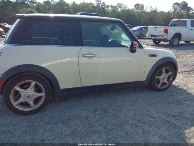2006 MINI COOPER WMWRC33506TK18077 Photo 5
