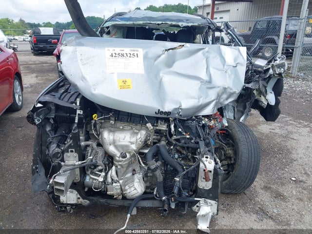 42583251 :رقم المزاد ، 3C4NJDBB0MT565754 vin ، 2021 Jeep Compass Altitude 4x4 مزاد بيع