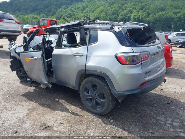 42583251 :رقم المزاد ، 3C4NJDBB0MT565754 vin ، 2021 Jeep Compass Altitude 4x4 مزاد بيع