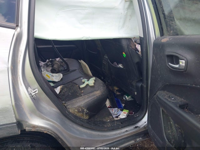 42583251 :رقم المزاد ، 3C4NJDBB0MT565754 vin ، 2021 Jeep Compass Altitude 4x4 مزاد بيع