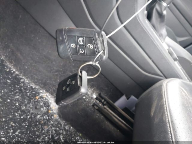 2018 VOLKSWAGEN TIGUAN 3VV2B7AX6JM012841 Photo 10