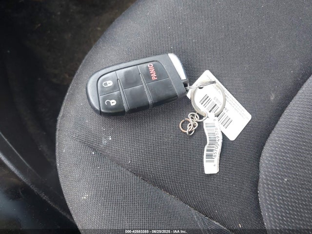 Jeep 2018 2018 ZACCJBAB4JPJ01055 Image 11