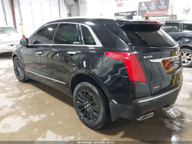 2017 CADILLAC XT5 1GYKNDRSXHZ119620 Photo 2