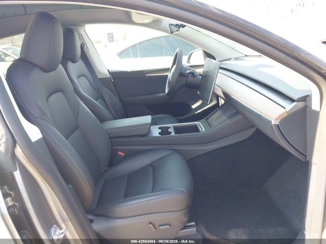 2025 TESLA MODEL Y 7SAYGDEE4SF281303 Photo 4