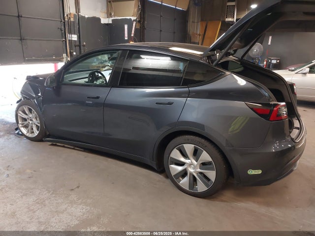 2021 TESLA MODEL Y 5YJYGDEE5MF293525 Photo 2