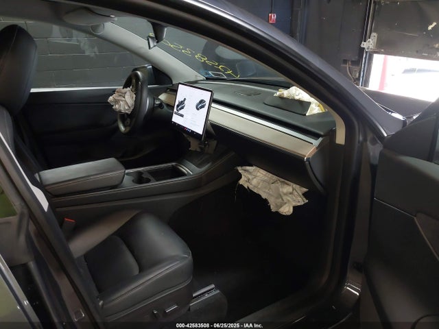 2021 TESLA MODEL Y 5YJYGDEE5MF293525 Photo 4