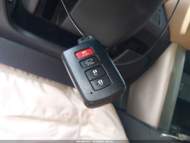 2018 TOYOTA RAV4 JTMWFREV7JD111785 Photo 10