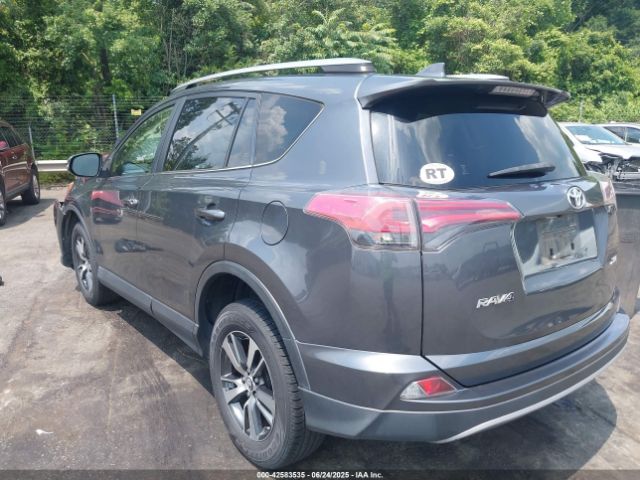 2018 TOYOTA RAV4 JTMWFREV7JD111785 Photo 2