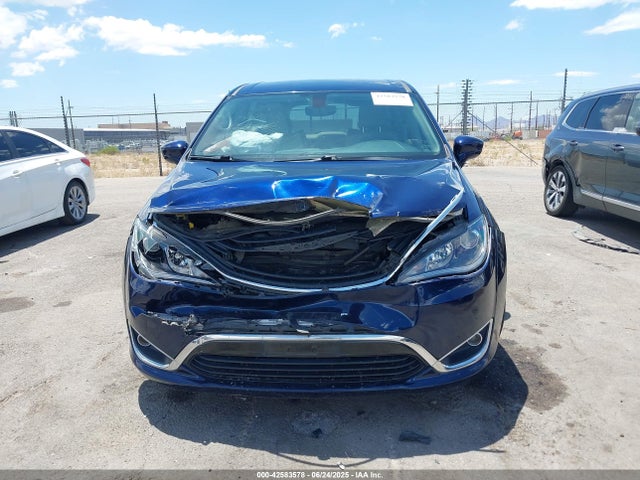 2C4RC1H76JR229988 Chrysler 2018