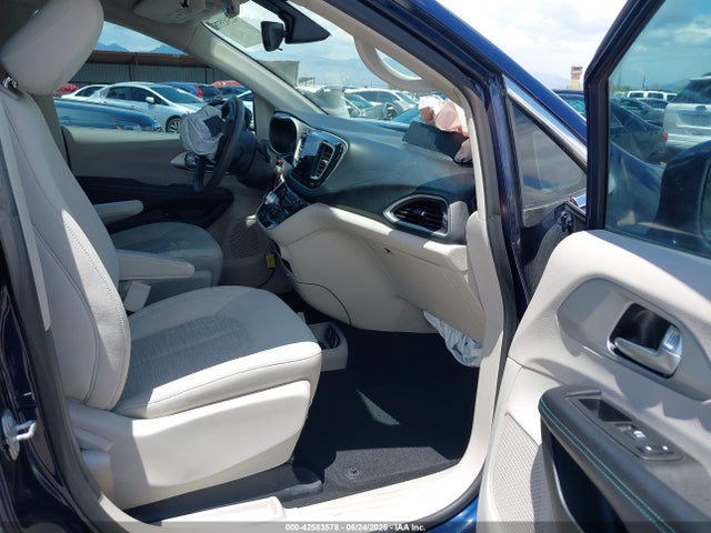 2C4RC1H76JR229988 Chrysler 2018