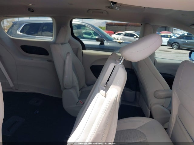 2C4RC1H76JR229988 Chrysler 2018