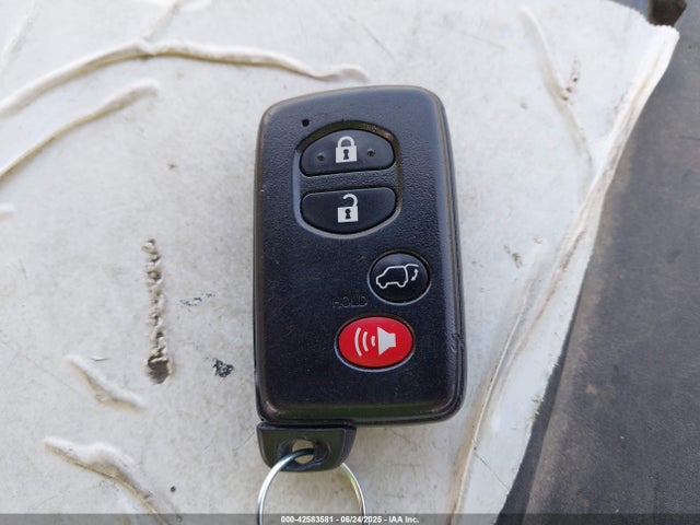 Продажа на аукционе авто 2013 Toyota Highlander Hybrid Limited V6, vin: JTEDC3EH4D2014692, номер лота: 42583581