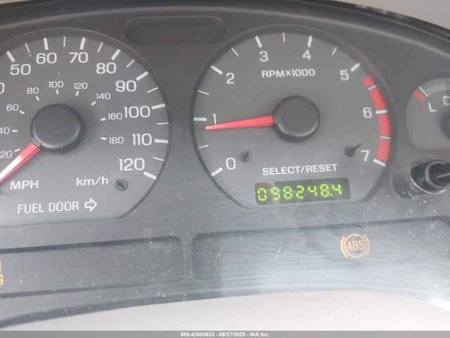 42583623 :رقم المزاد ، 1FAFP40461F256146 vin ، 2001 Ford Mustang مزاد بيع