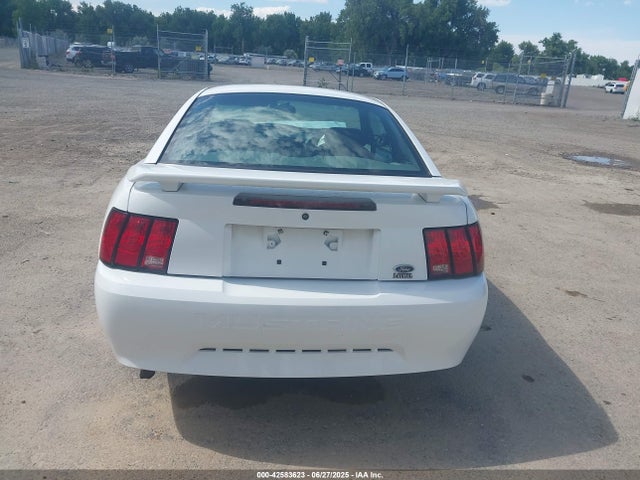 42583623 :رقم المزاد ، 1FAFP40461F256146 vin ، 2001 Ford Mustang مزاد بيع