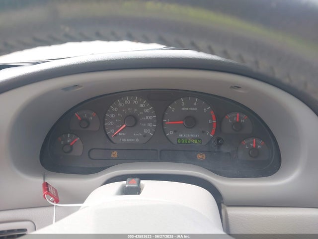 42583623 :رقم المزاد ، 1FAFP40461F256146 vin ، 2001 Ford Mustang مزاد بيع