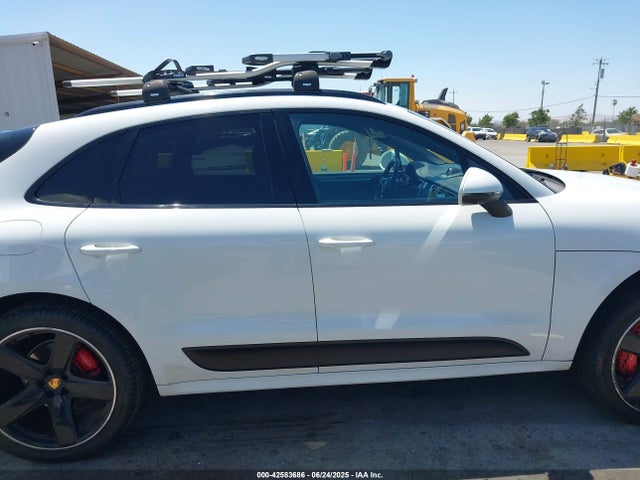 Porsche Macan 2018 WP1AG2A5XJLB63453 Image 13
