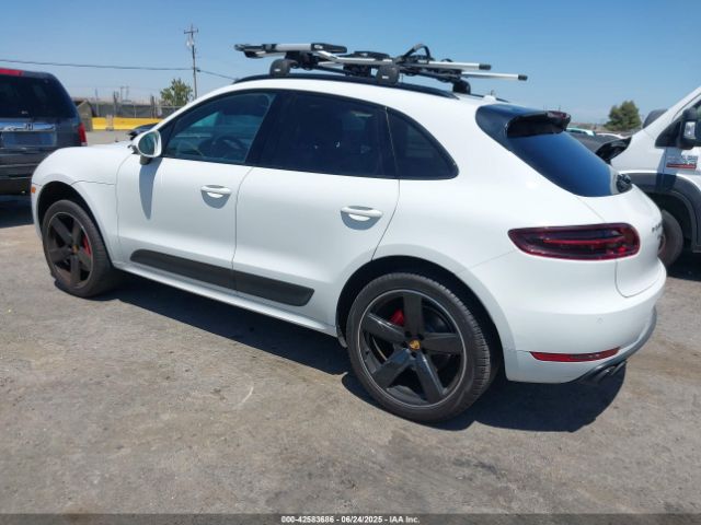 2018 PORSCHE MACAN WP1AG2A5XJLB63453 Photo 2