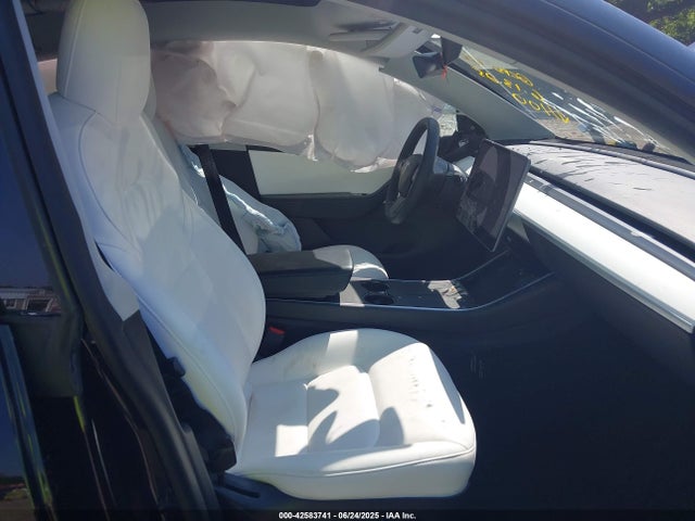 2021 TESLA MODEL Y 5YJYGDEE9MF081100 Photo 4