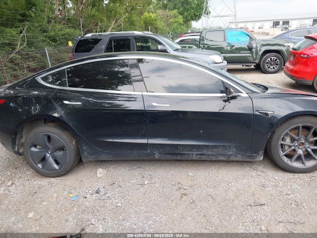 5YJ3E1EC9LF742040 Tesla MODEL 3
