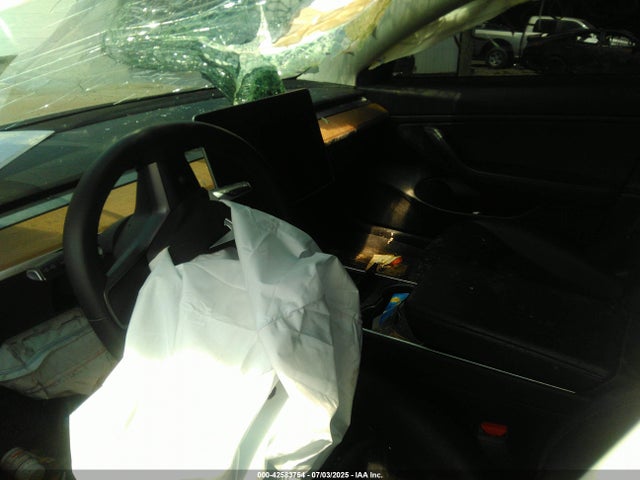 5YJ3E1EC9LF742040 Tesla MODEL 3