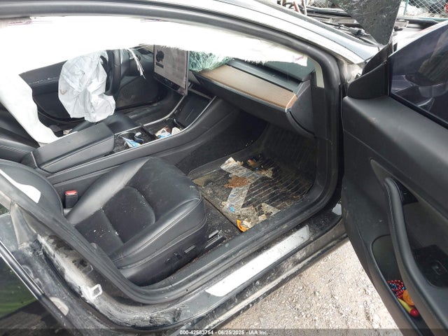 2020 TESLA MODEL 3 5YJ3E1EC9LF742040 Photo 4