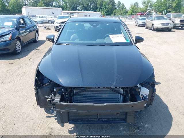 WAUHUDGY1SA058591 Audi 40 tfsi (2.0t)