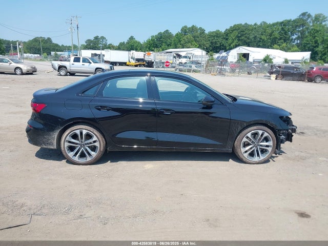 WAUHUDGY1SA058591 Audi 40 tfsi (2.0t)