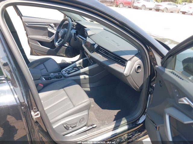 2025 AUDI A3 WAUHUDGY1SA058591 Photo 4