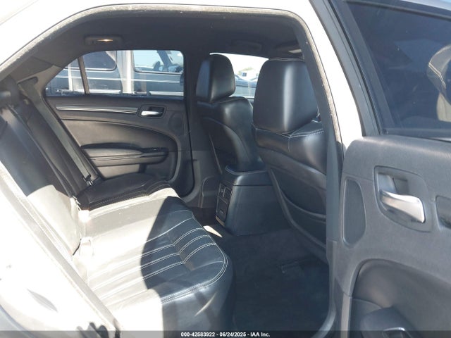 Chrysler 2015 2015 2C3CCABG8FH743180 Image 8