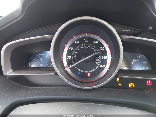 JM1BM1V73E1151098 Mazda pe