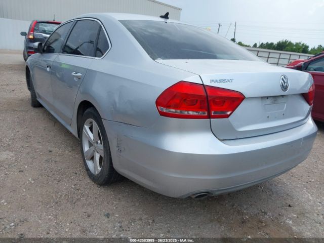 2014 VOLKSWAGEN PASSAT 1VWBS7A30EC120825 Photo 2