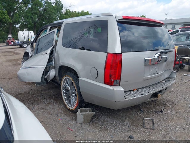 2008 CADILLAC ESCALADE ESV 1GYFK66838R225213 Photo 2