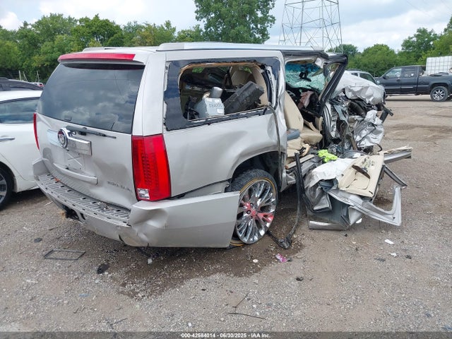 2008 CADILLAC ESCALADE ESV 1GYFK66838R225213 Photo 3