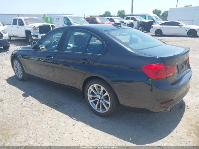 2018 BMW 320I WBA8E5G5XJNU46435 Photo 2