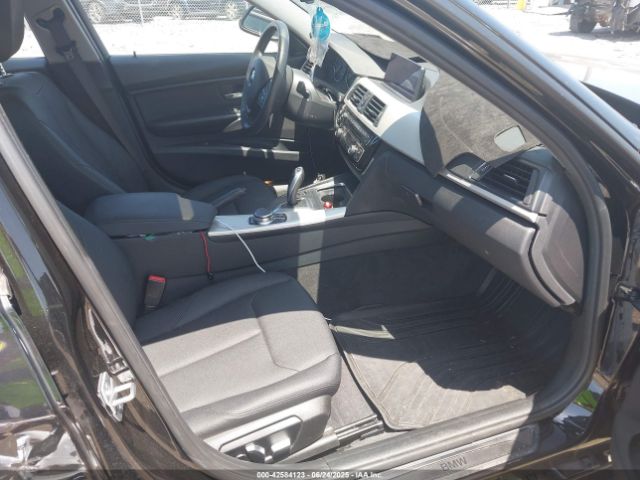 2018 BMW 320I WBA8E5G5XJNU46435 Photo 4