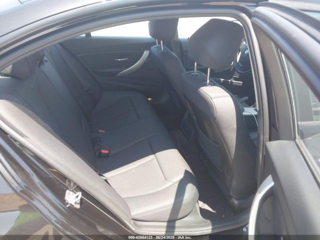 2018 BMW 320I WBA8E5G5XJNU46435 Photo 7