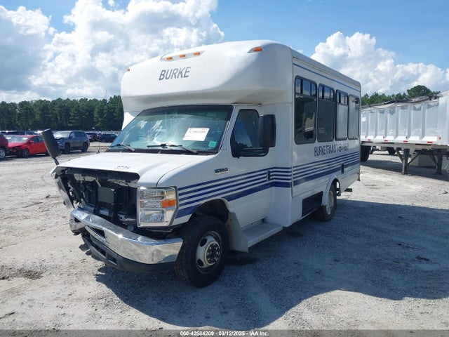 Ford 2017 2017 1FDEE3FS8HDC61006 Image 2