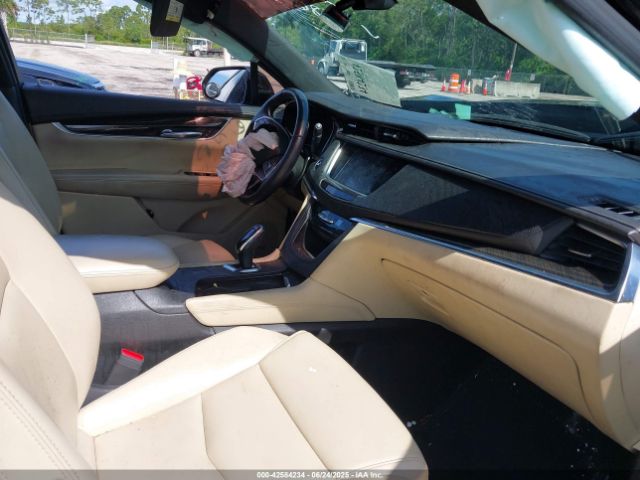 2018 CADILLAC XT5 1GYKNARS2JZ160862 Photo 4