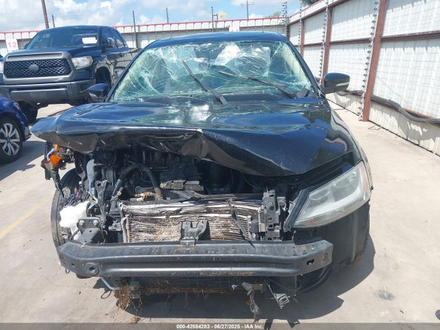 3VWD67AJ1GM321193 Volkswagen 2016