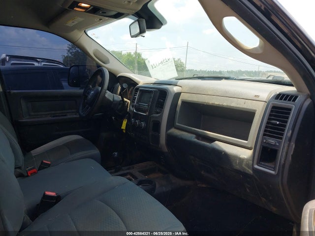 RAM 2016 2016 3C6UR5CL2GG281015 Image 5