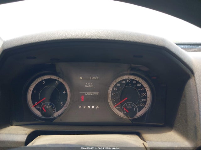 RAM 2016 2016 3C6UR5CL2GG281015 Image 7