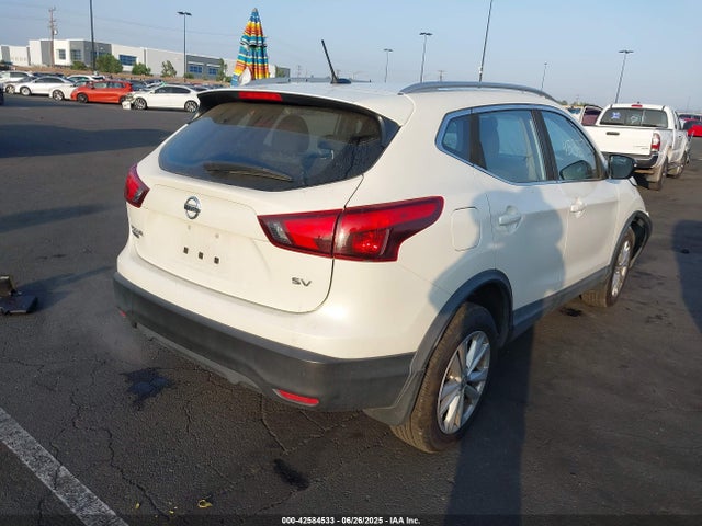 JN1BJ1CP2HW033534 Nissan 2017