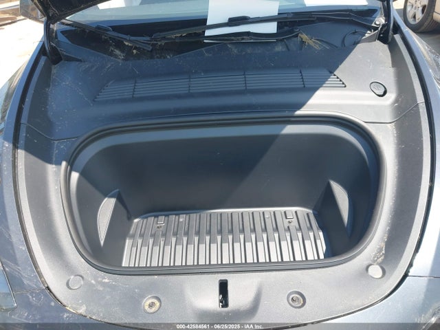 Tesla Model Y 2025 7SAYGDEE1SF303533 Image 10
