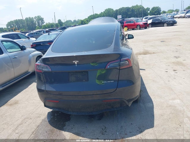 Tesla Model Y 2025 7SAYGDEE1SF303533 Image 16