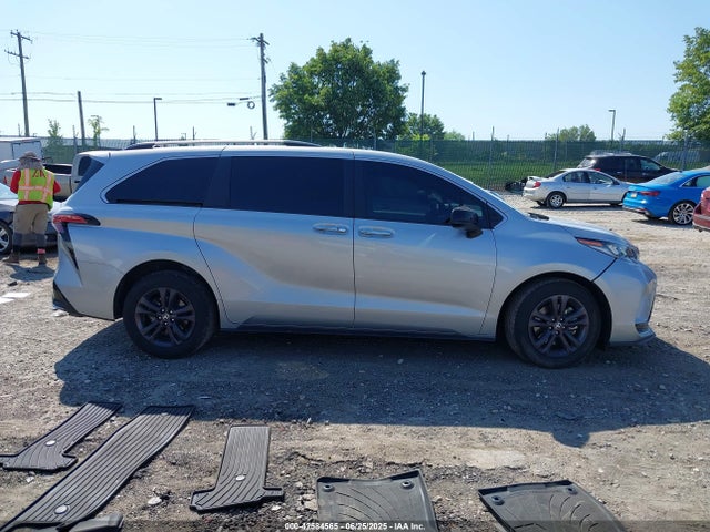 5TDXSKFC8RS127174 Toyota a25a-fxs