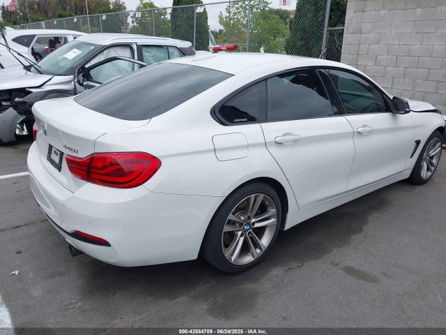 BMW 2019 2019 WBA4J5C50KBM65028 Image 4